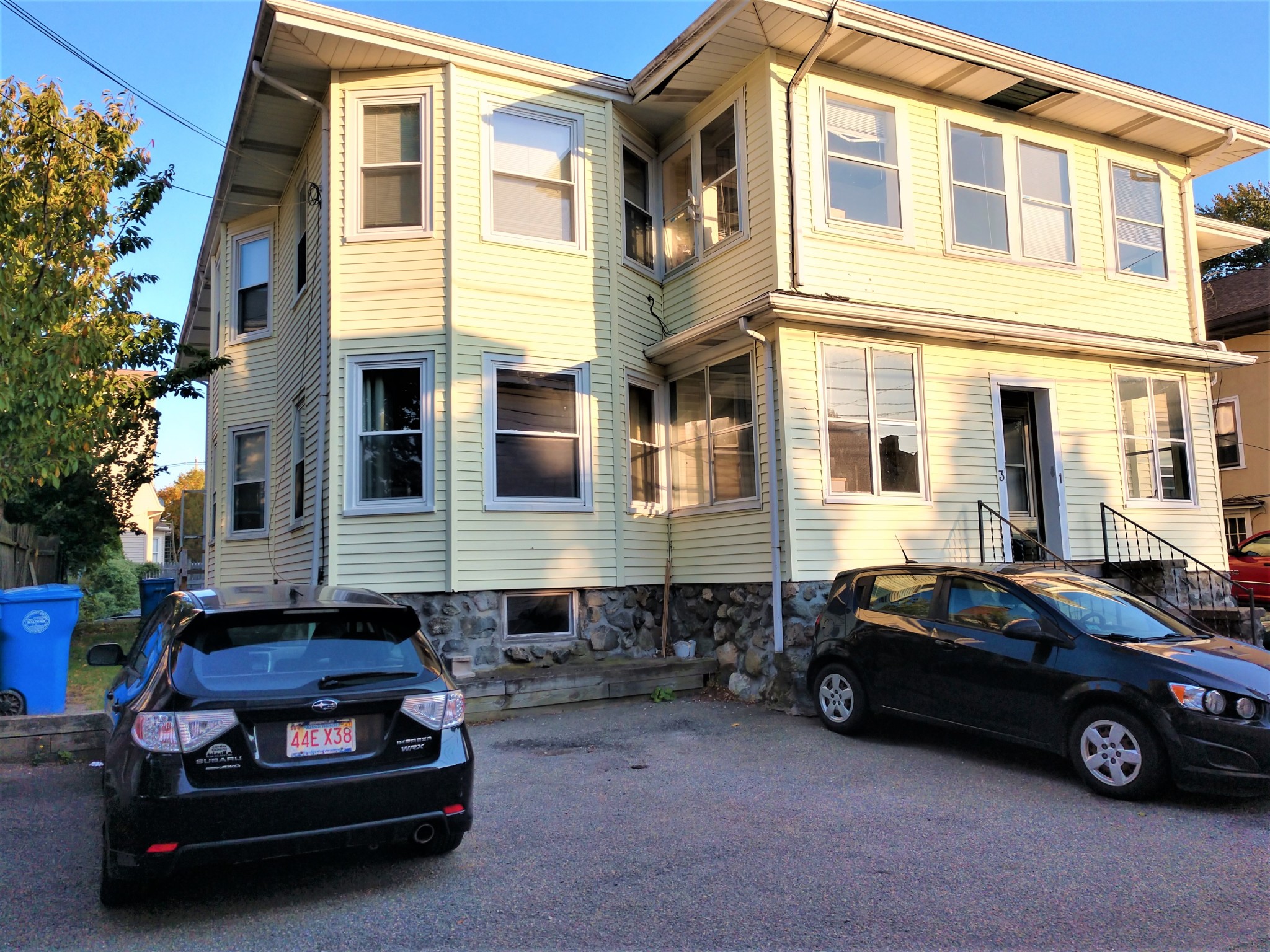 3 Dexter Ave, South Side