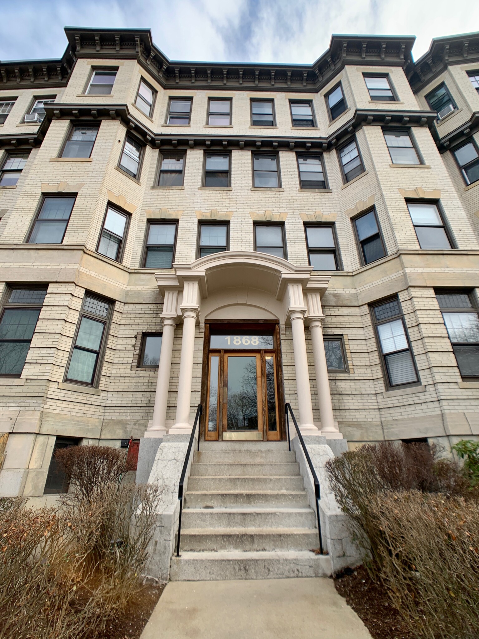 1868 Commonwealth Ave, Brighton