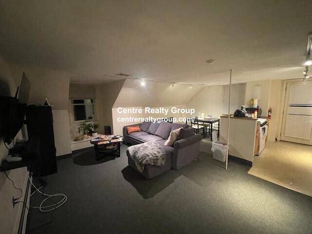 1024 Chestnut St, Newton Upper Falls