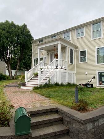 27 Hamilton Pl, Needham Heights