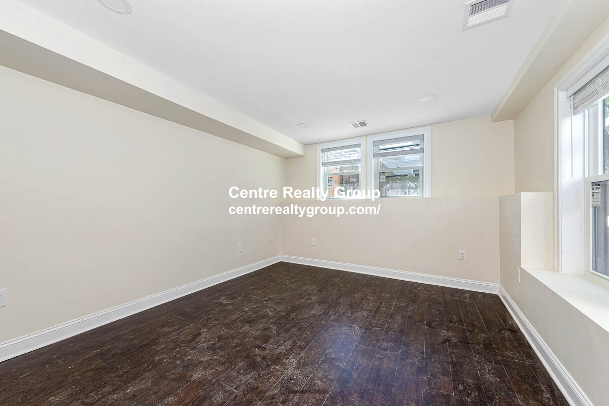 73-75 Lexington St, Waltham