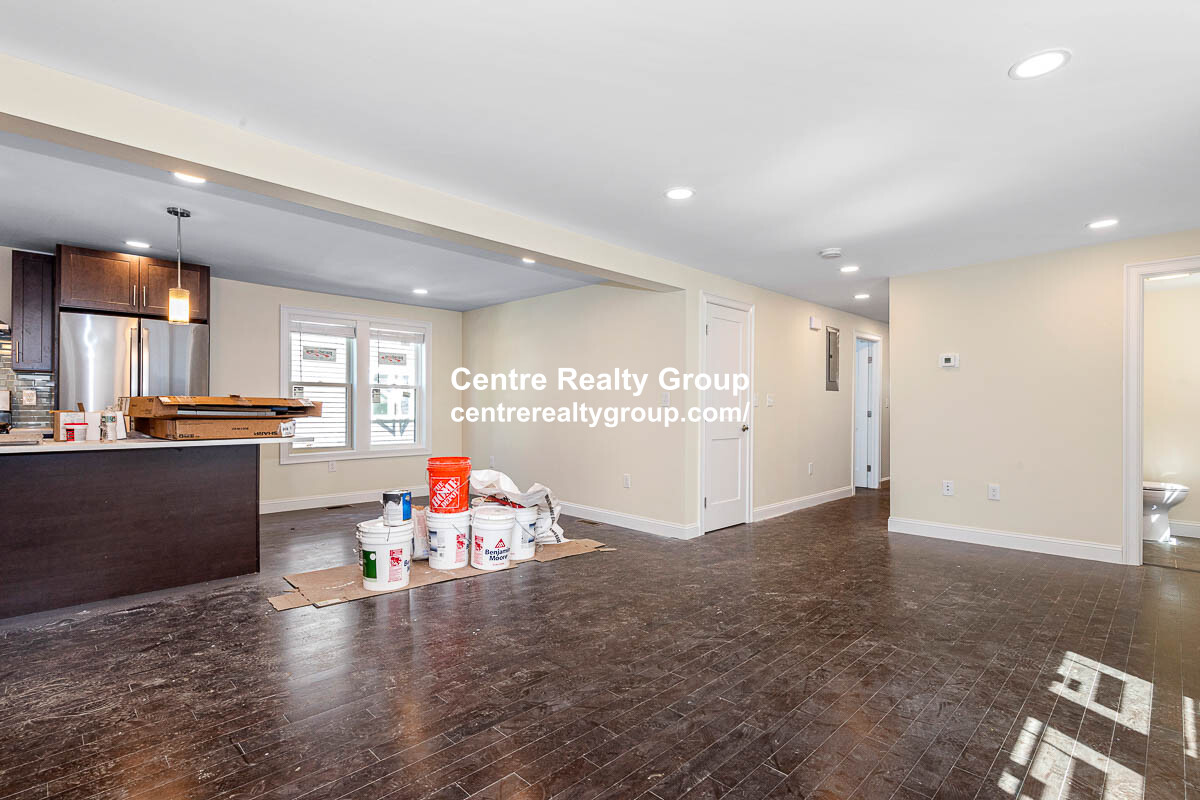 73-75 Lexington St, Waltham