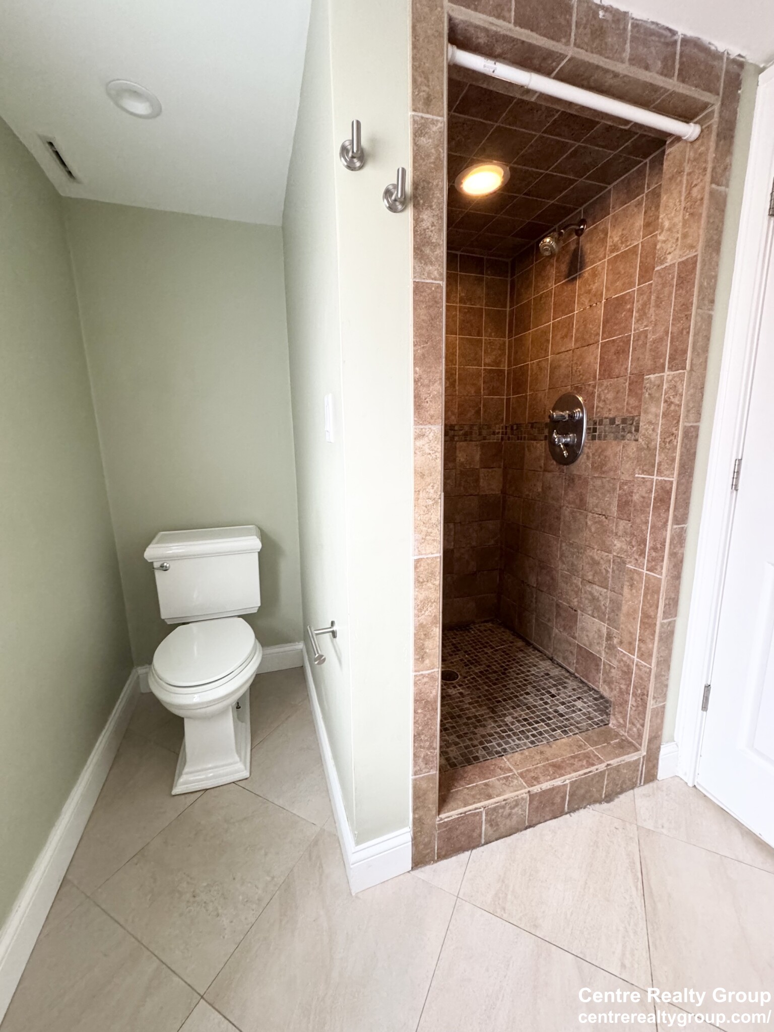 180 Hillside St, Mission Hill