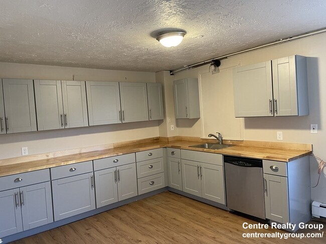 755 South St, Roberts