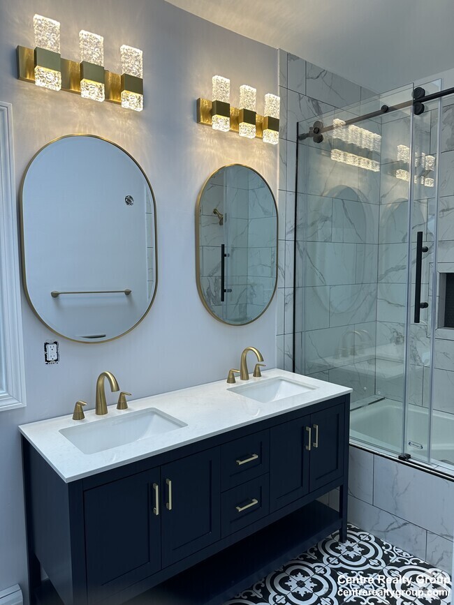 755 South St, Roberts