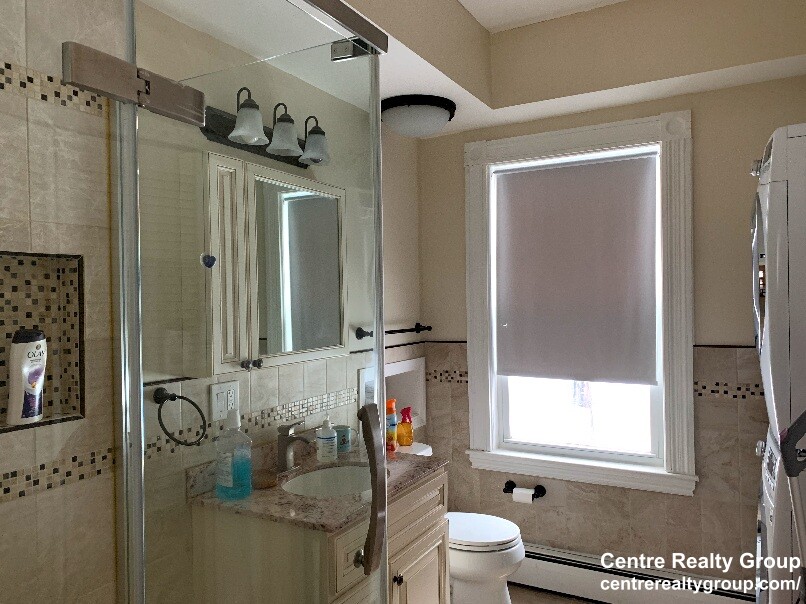 136 Middlesex Rd, Chestnut Hill