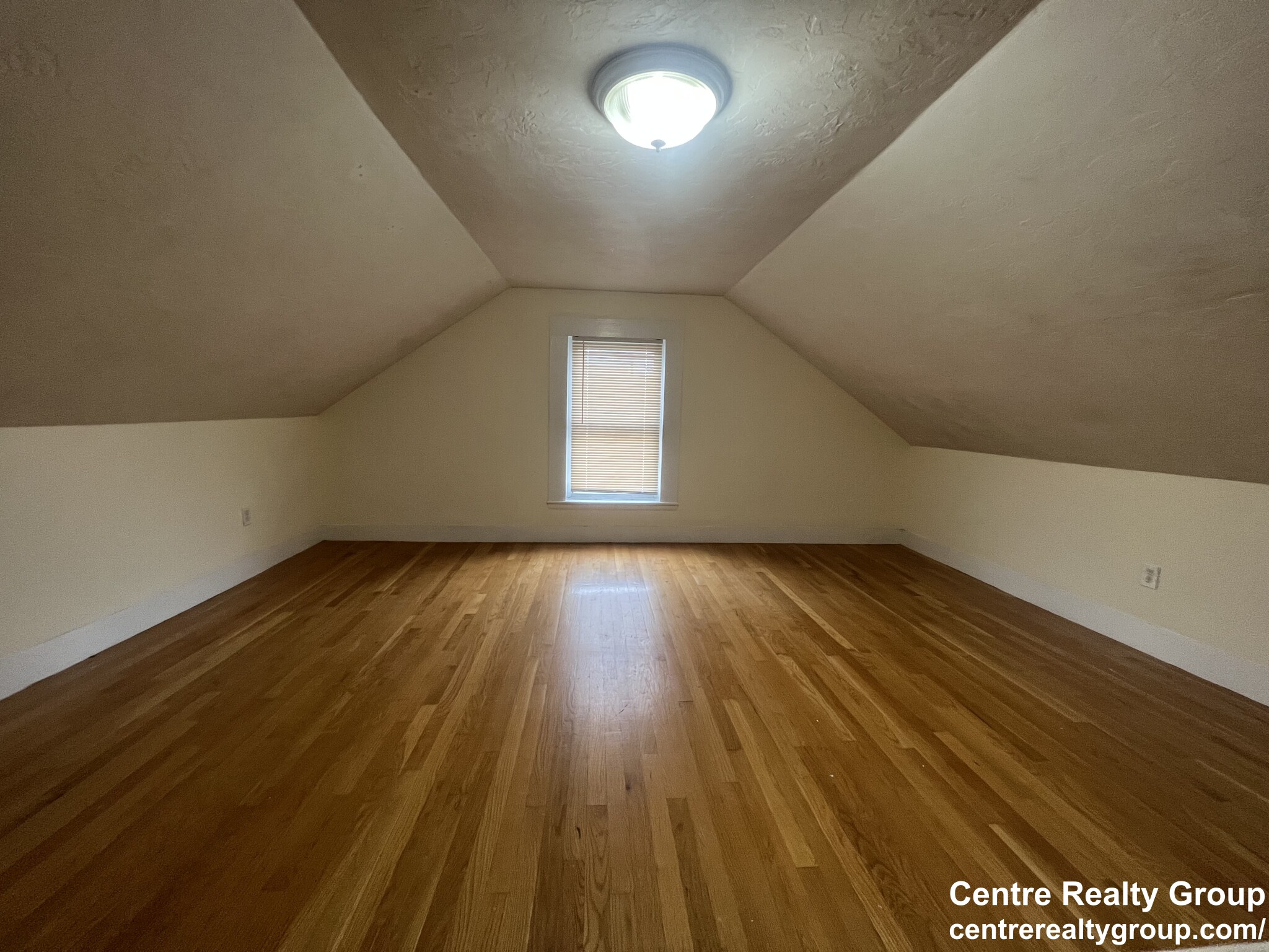 3 Brown St, South Side