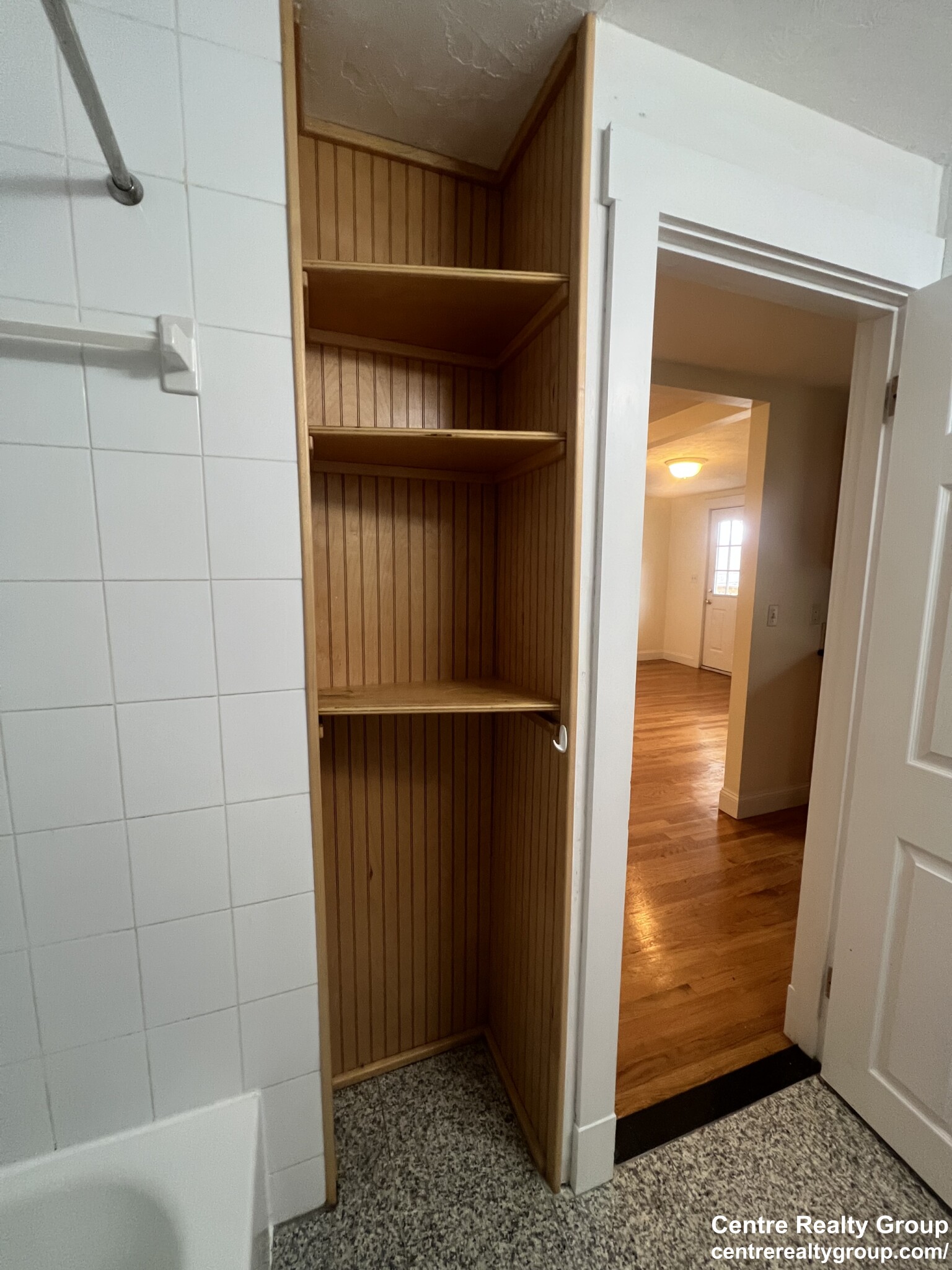 3 Brown St, South Side