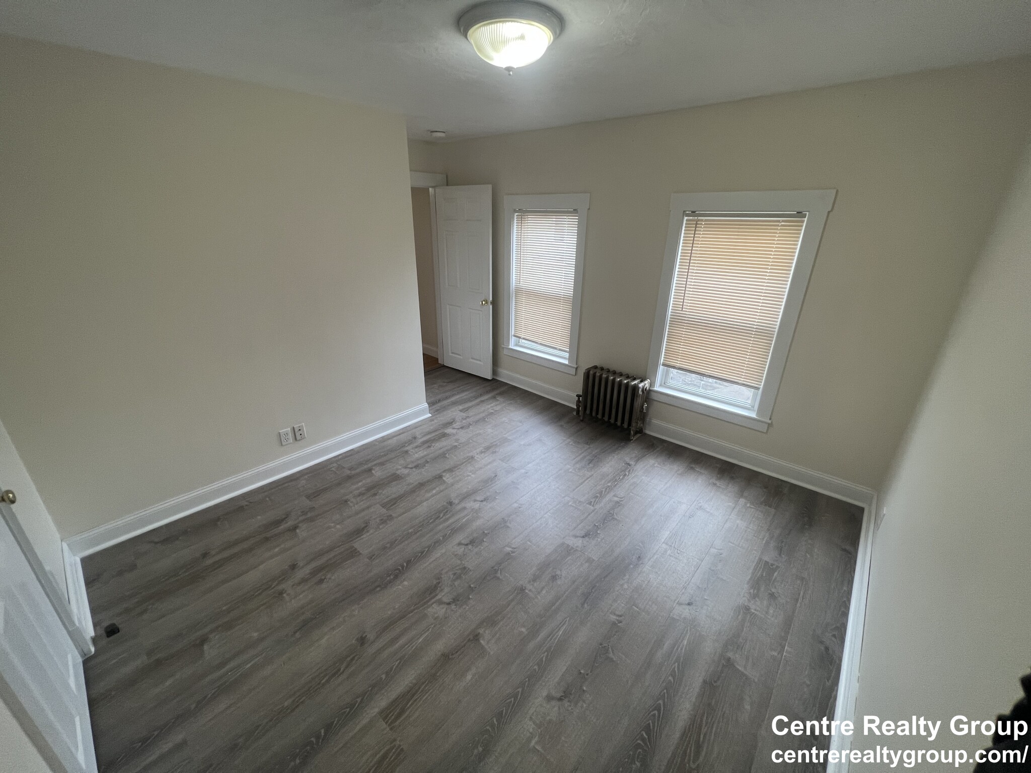 3 Brown St, South Side