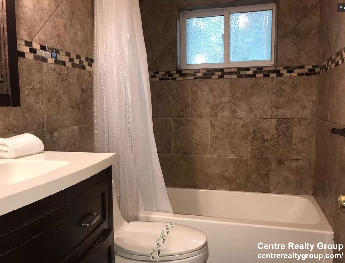 23 Oxford Circle, Belmont