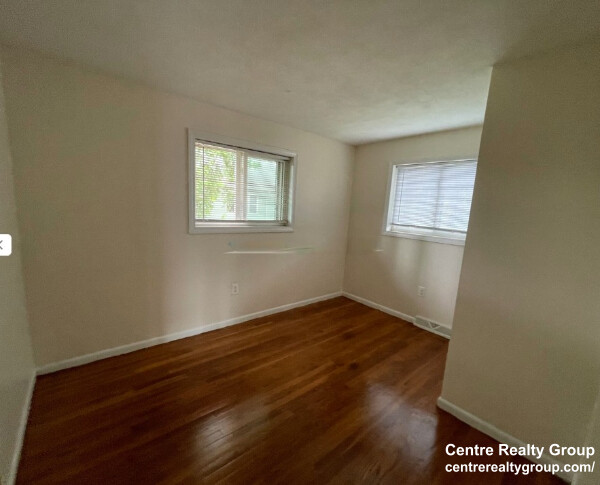 23 Oxford Circle, Belmont