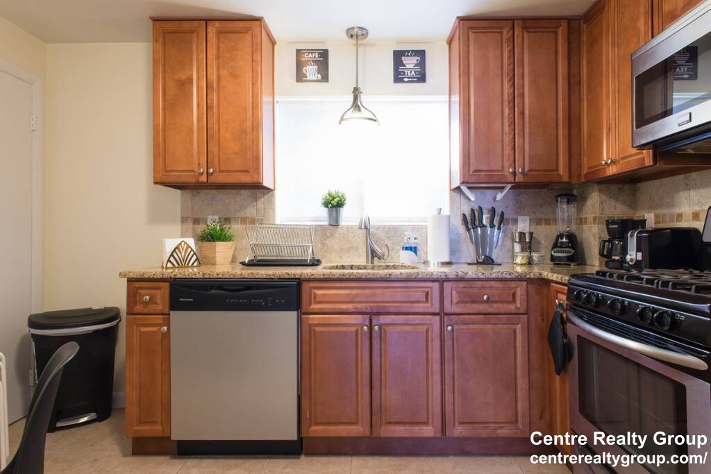 75 Thingvalla Ave, Belmont