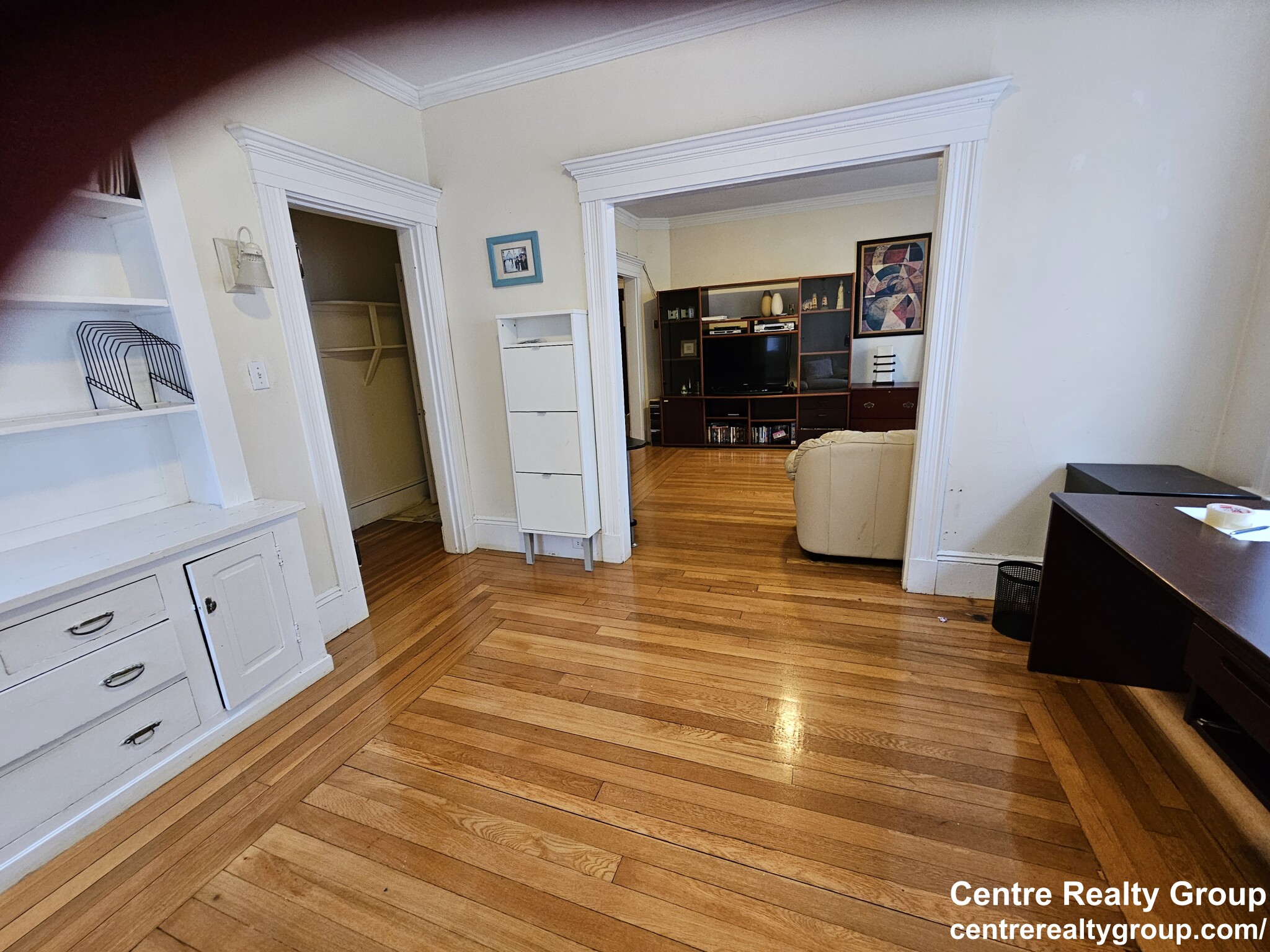 136 Middlesex Rd, Chestnut Hill