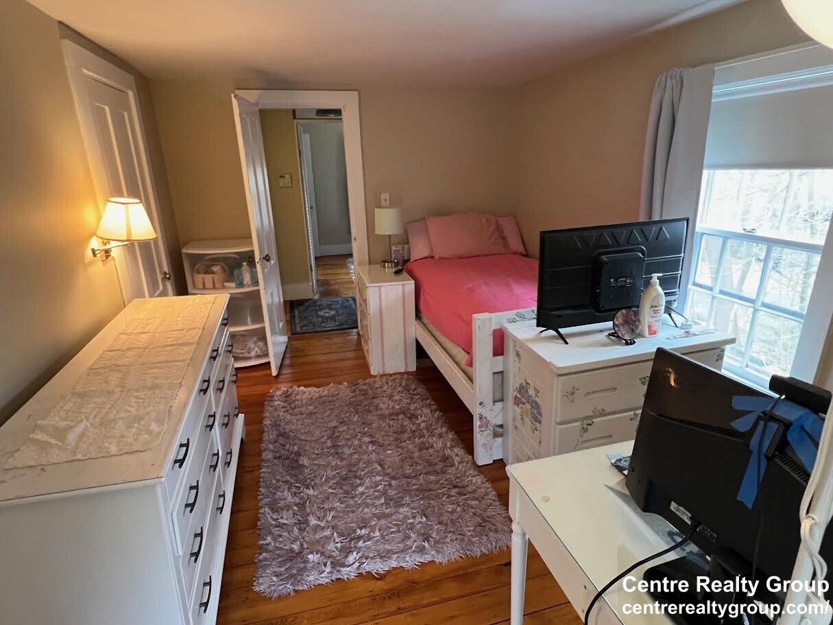 1056 Beacon St, Newton Centre