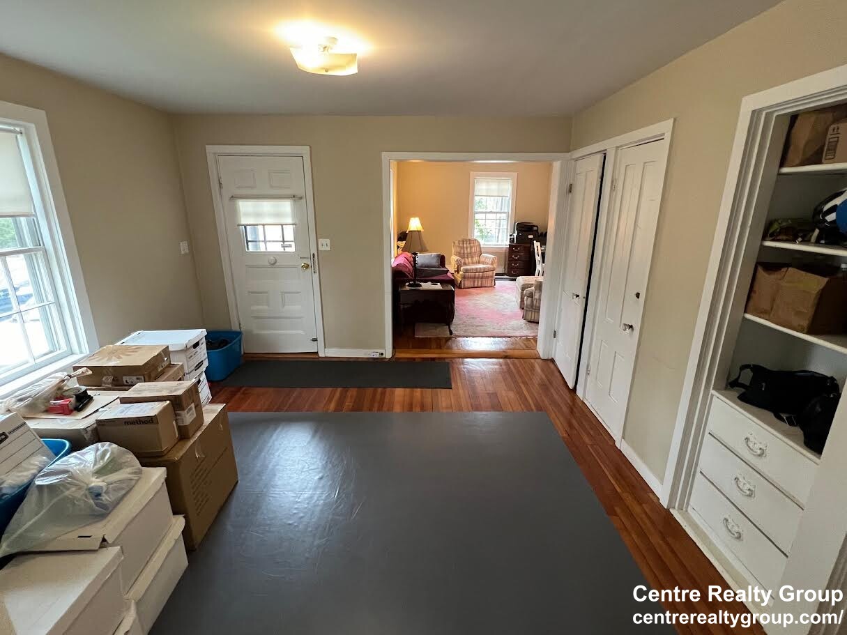 1056 Beacon St, Newton Centre