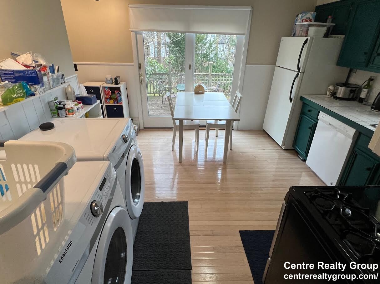 1056 Beacon St, Newton Centre