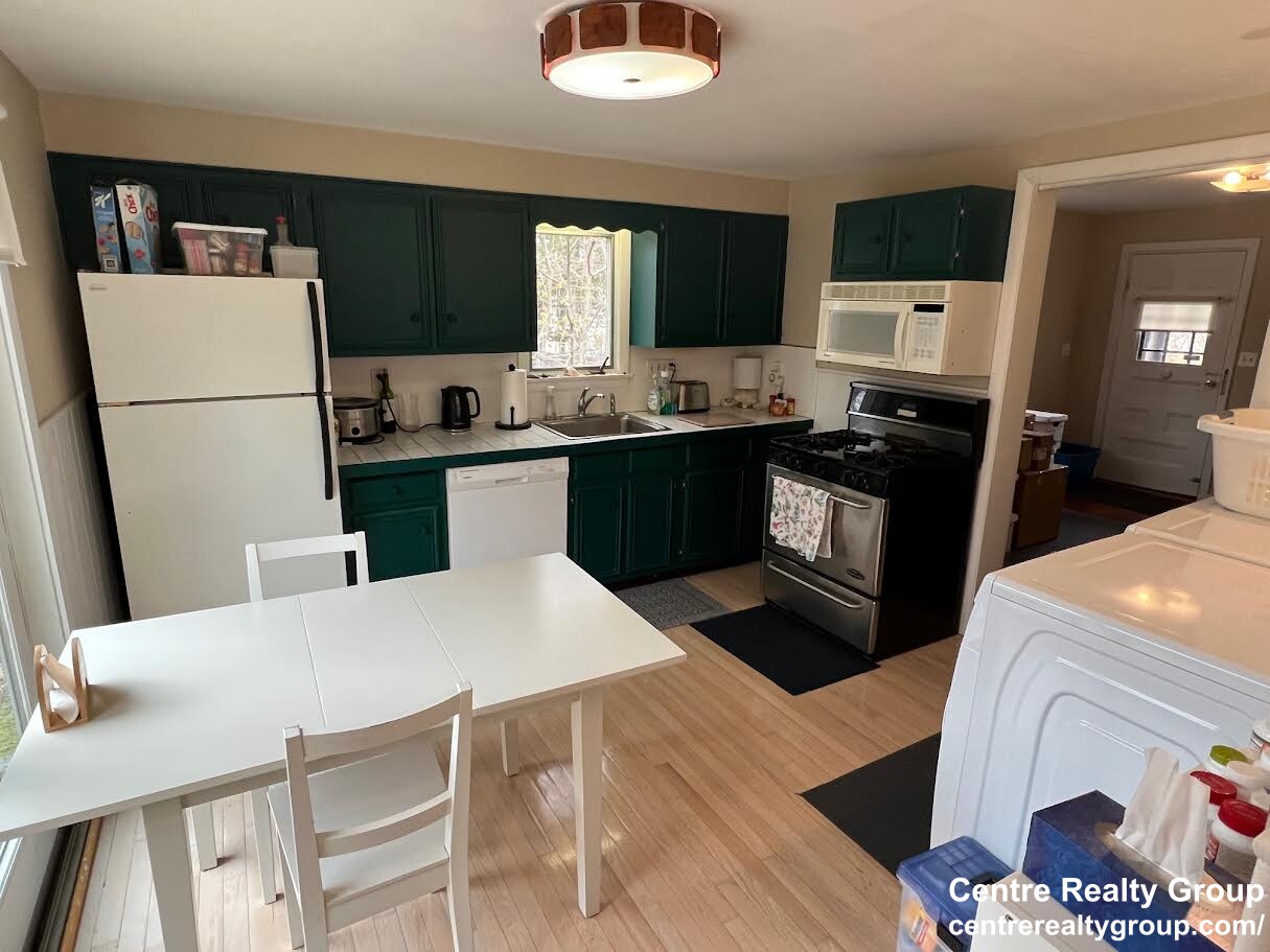 1056 Beacon St, Newton Centre