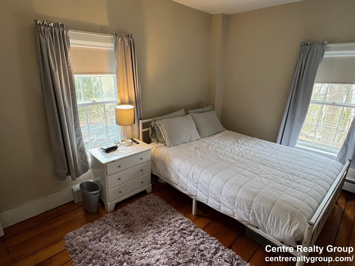 1056 Beacon St, Newton Centre