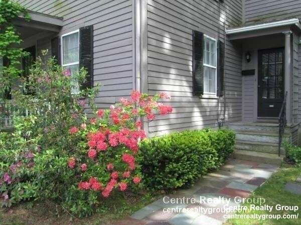 1056 Beacon St, Newton Centre