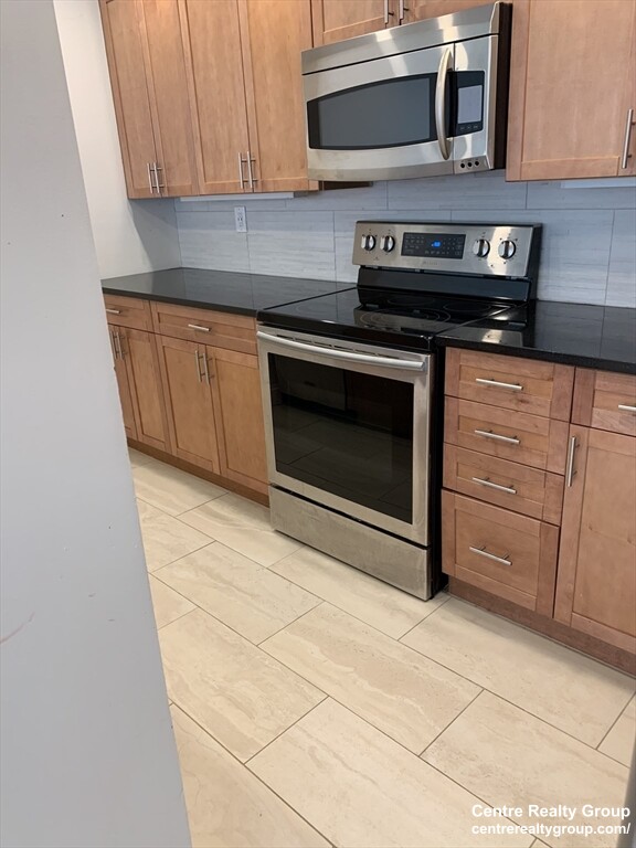 183 Oak St, Newton Upper Falls