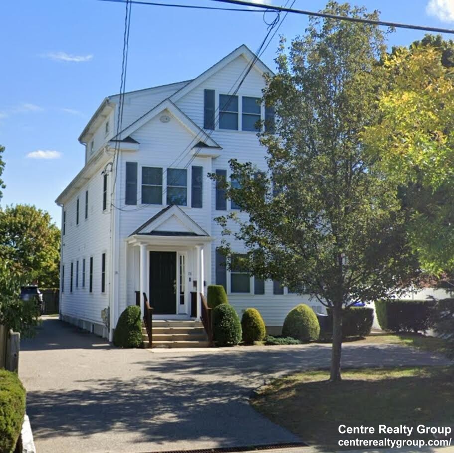 74 Chapel St, Nonantum