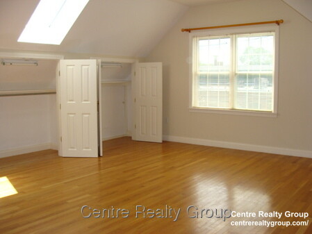 74 Chapel St, Nonantum