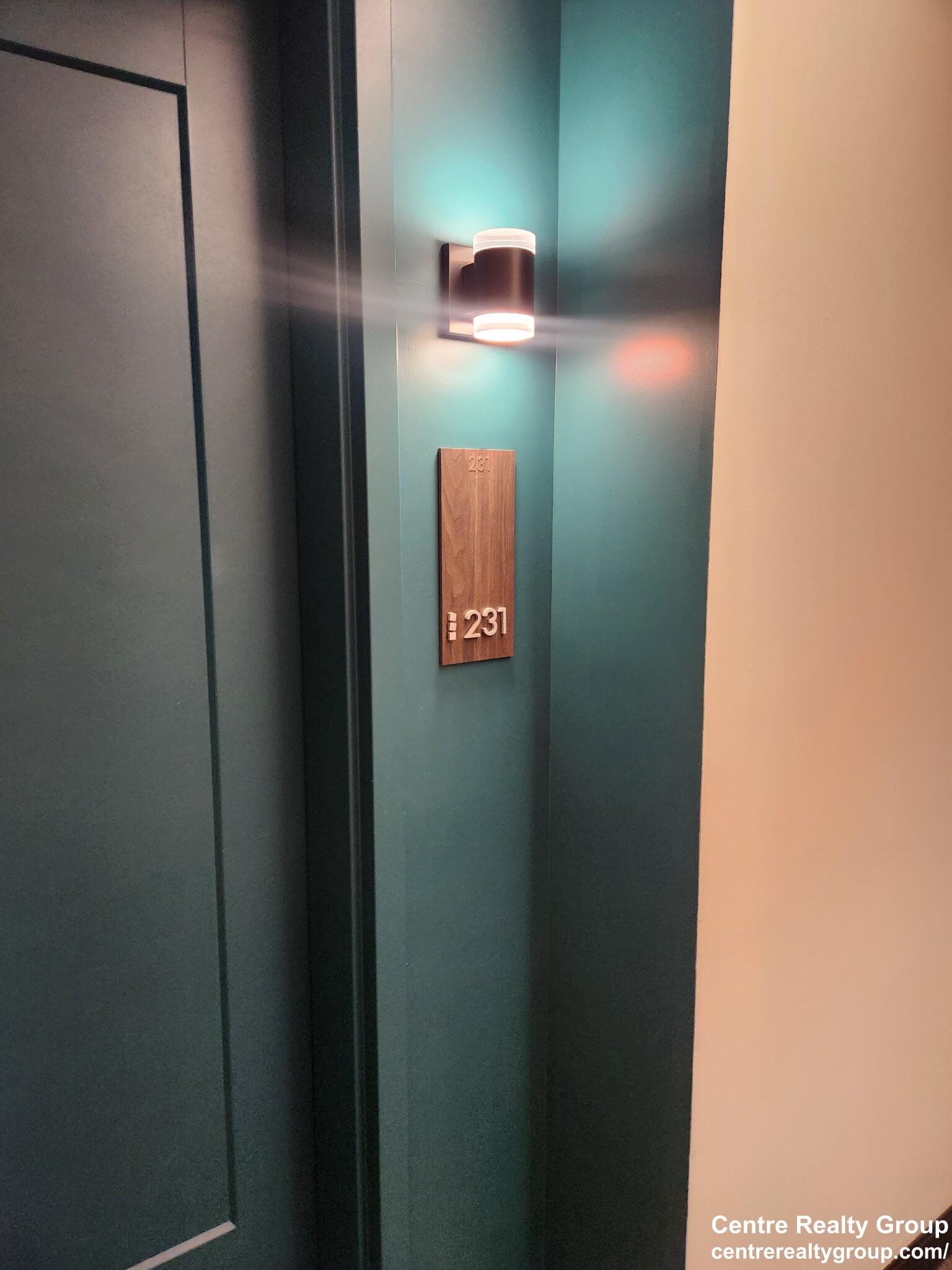 845 Washington St, Newtonville