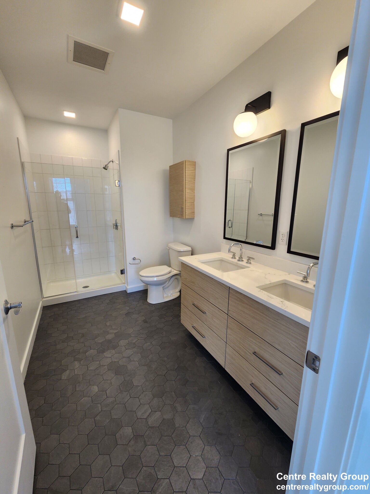 845 Washington St, Newtonville