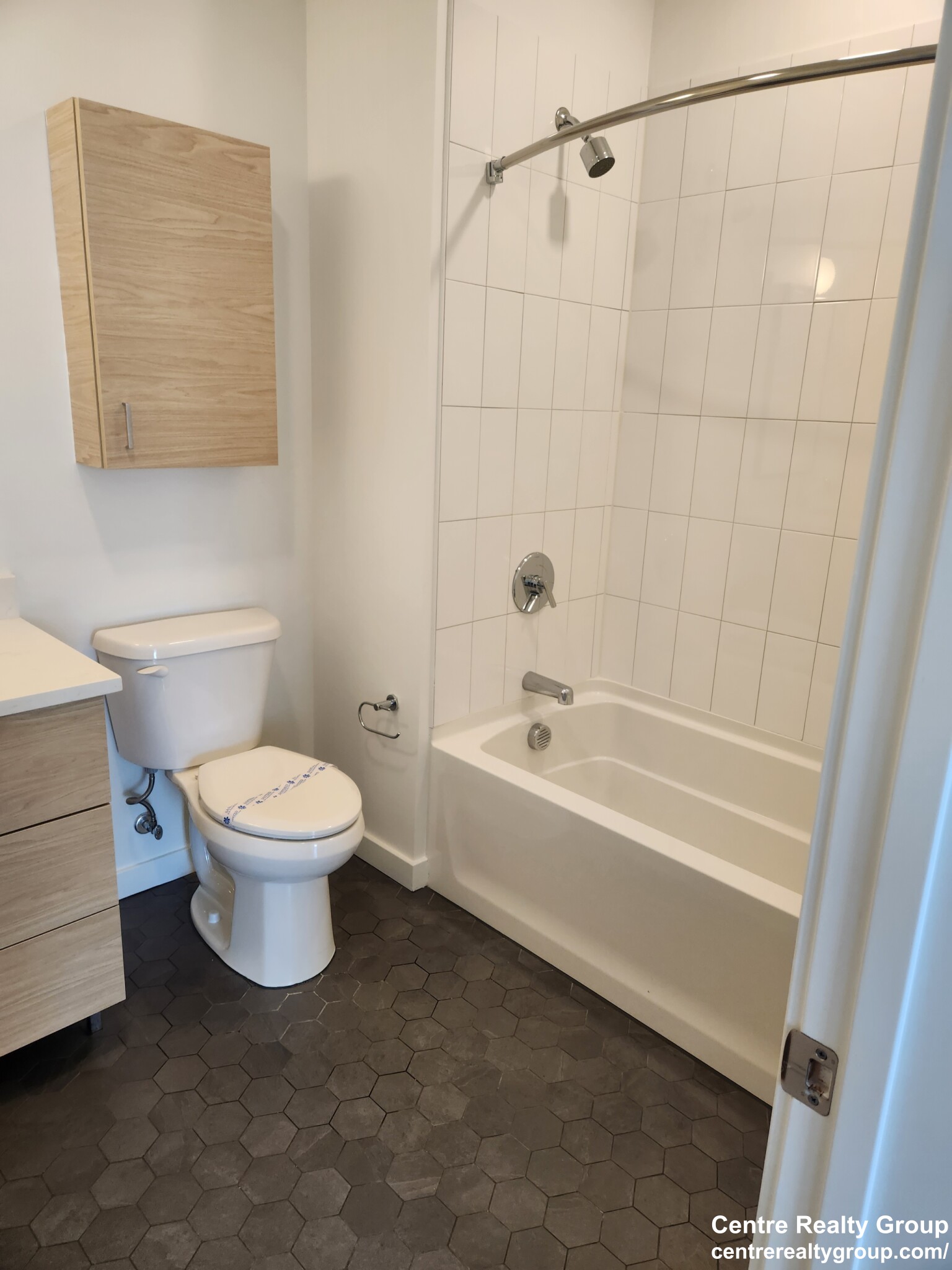 845 Washington St, Newtonville