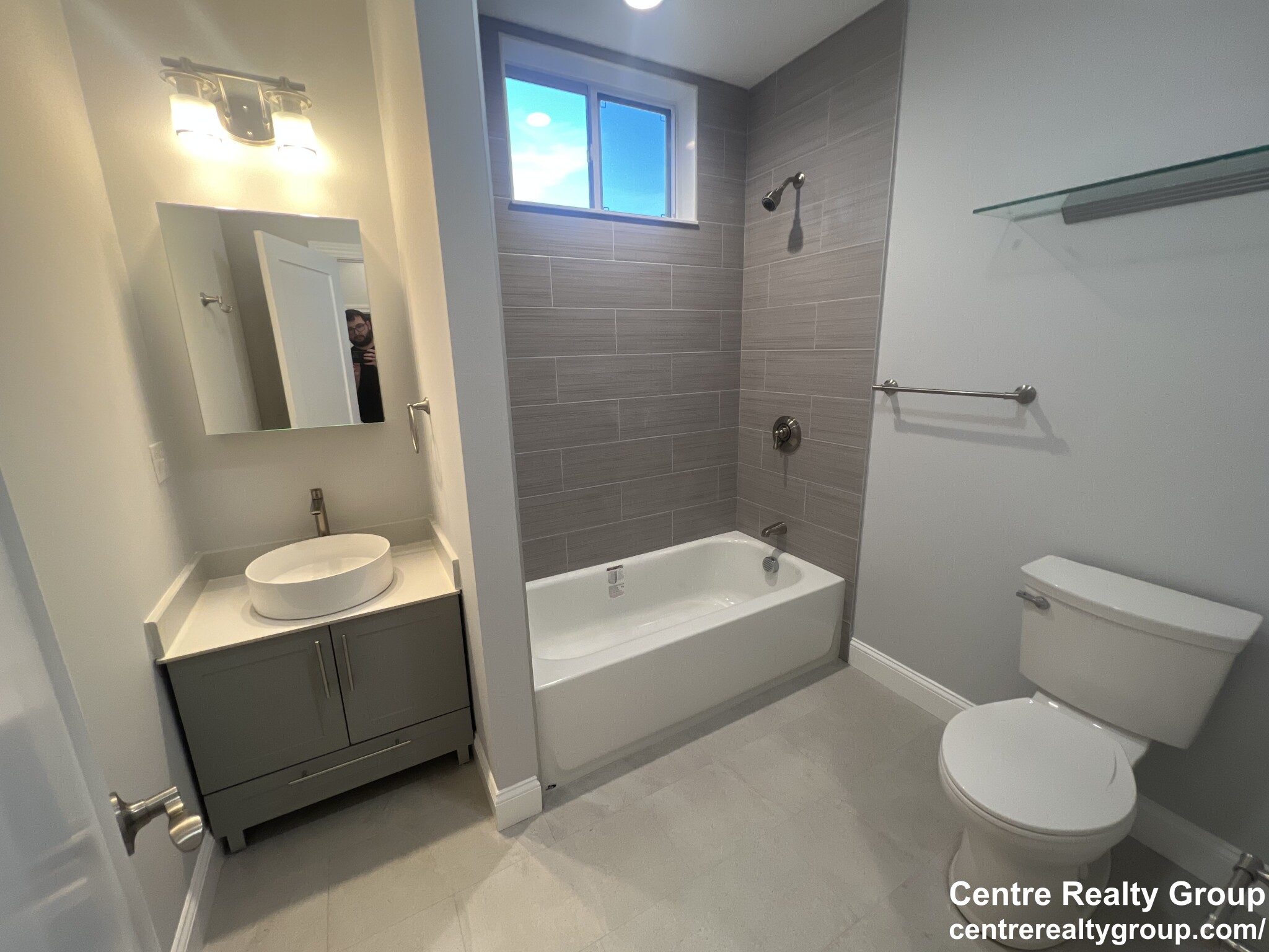 83 Parmenter Rd, South Side