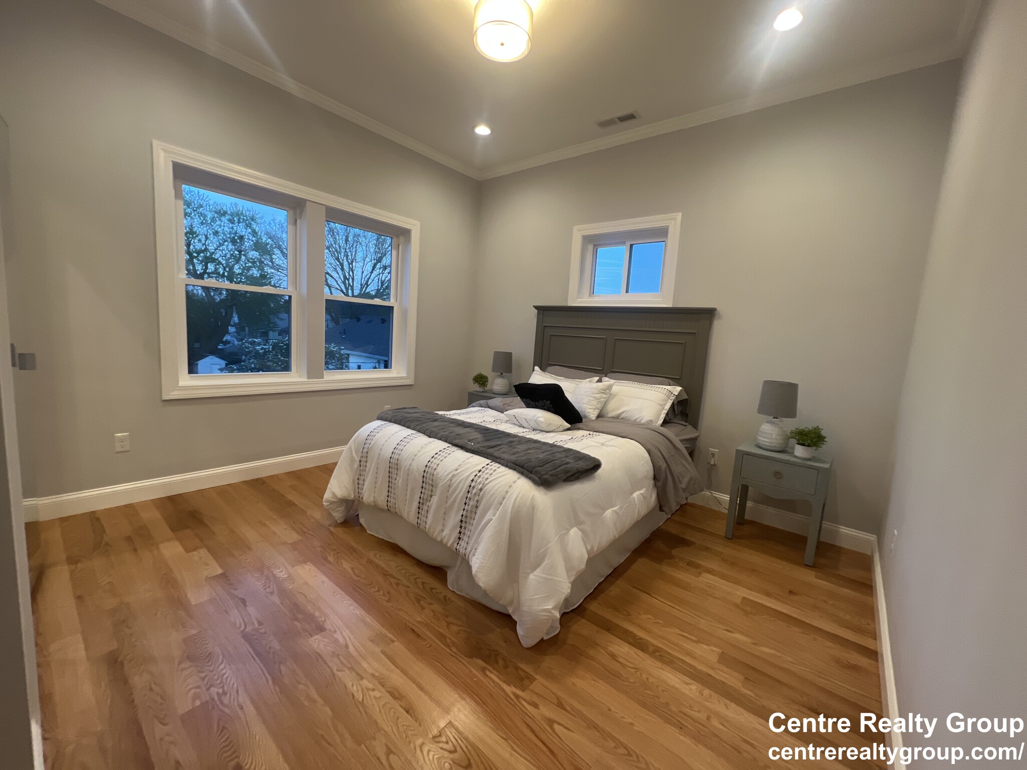 83 Parmenter Rd, South Side