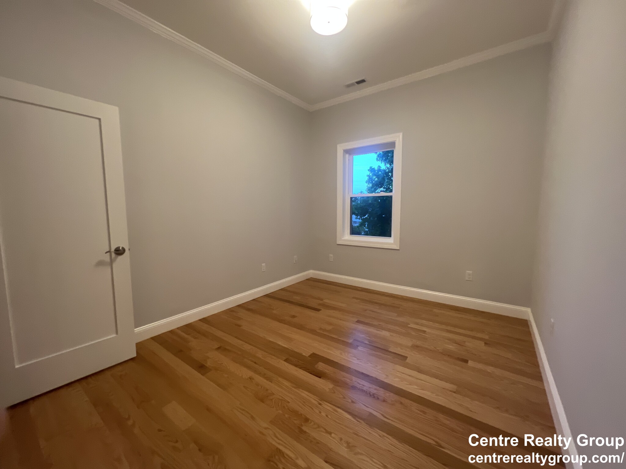 83 Parmenter Rd, South Side