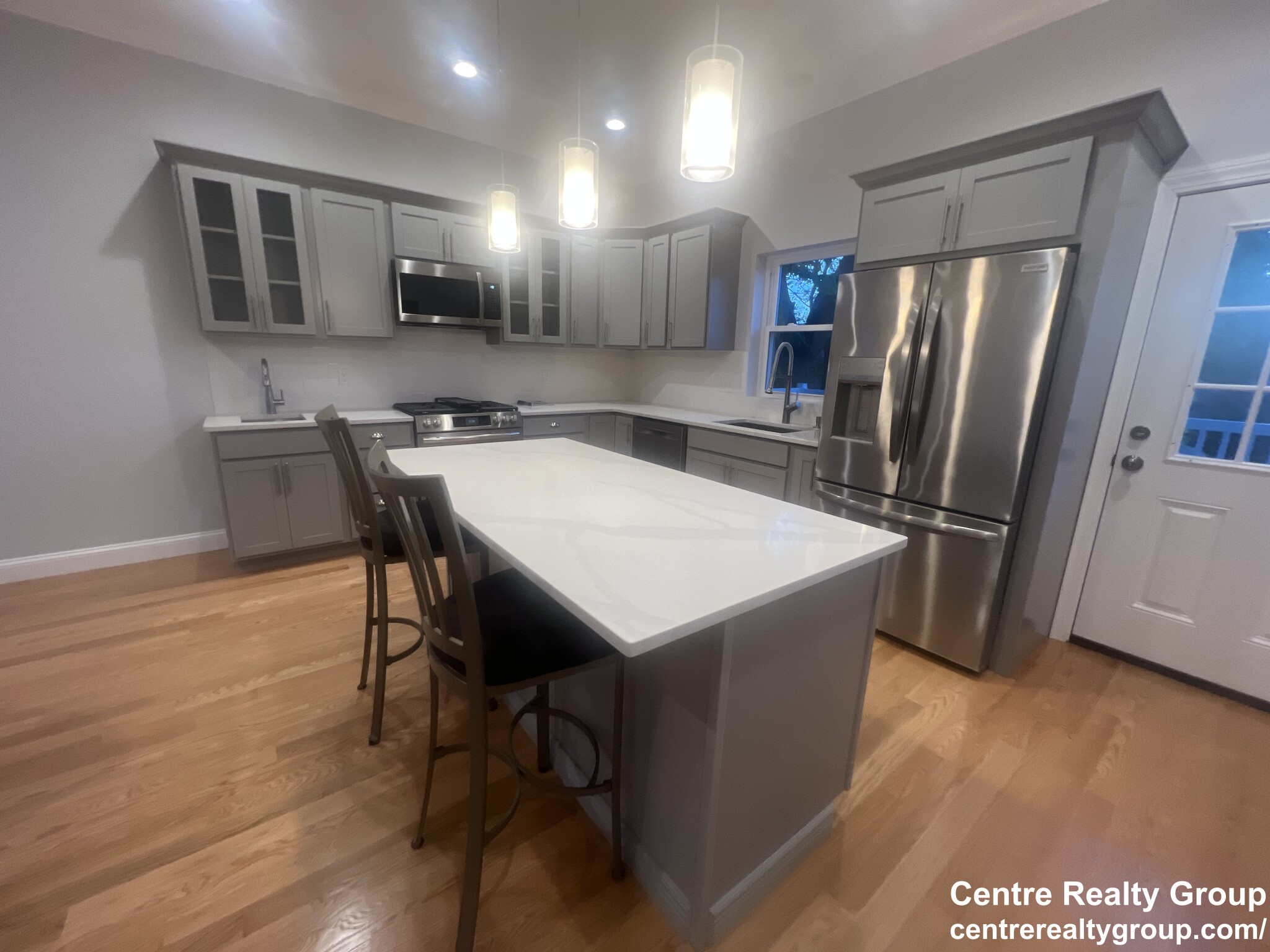 83 Parmenter Rd, South Side