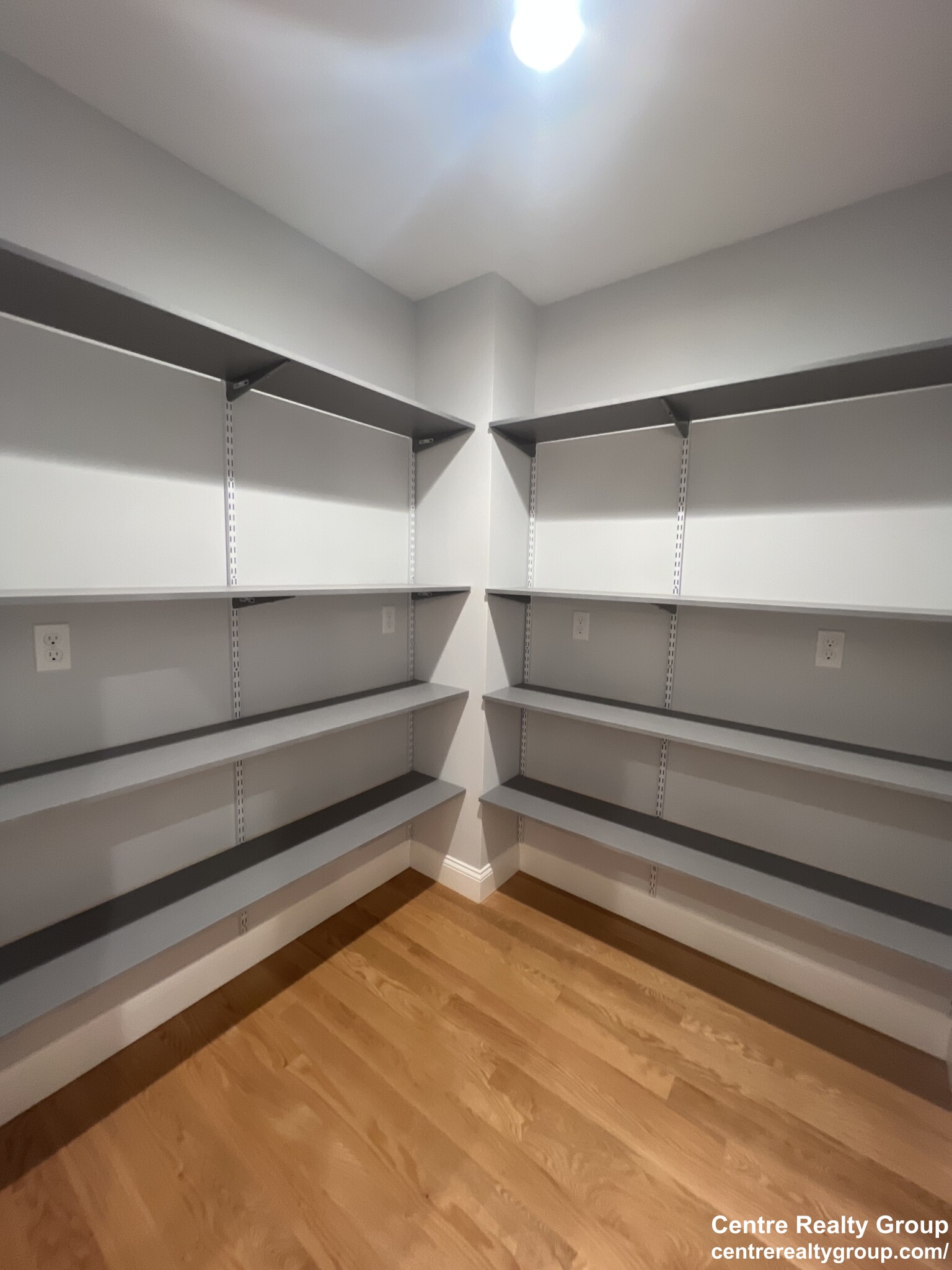 83 Parmenter Rd, South Side