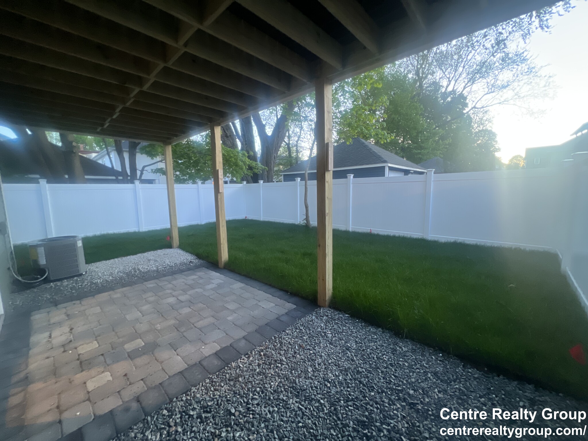 83 Parmenter Rd, South Side