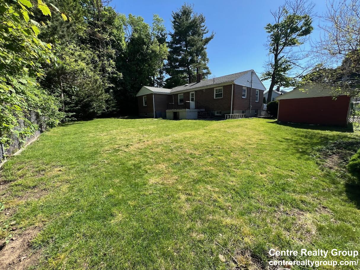 207 Cherry St, West Newton