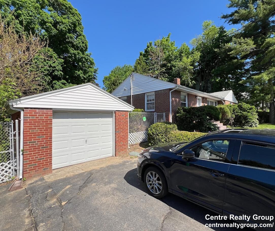 207 Cherry St, West Newton