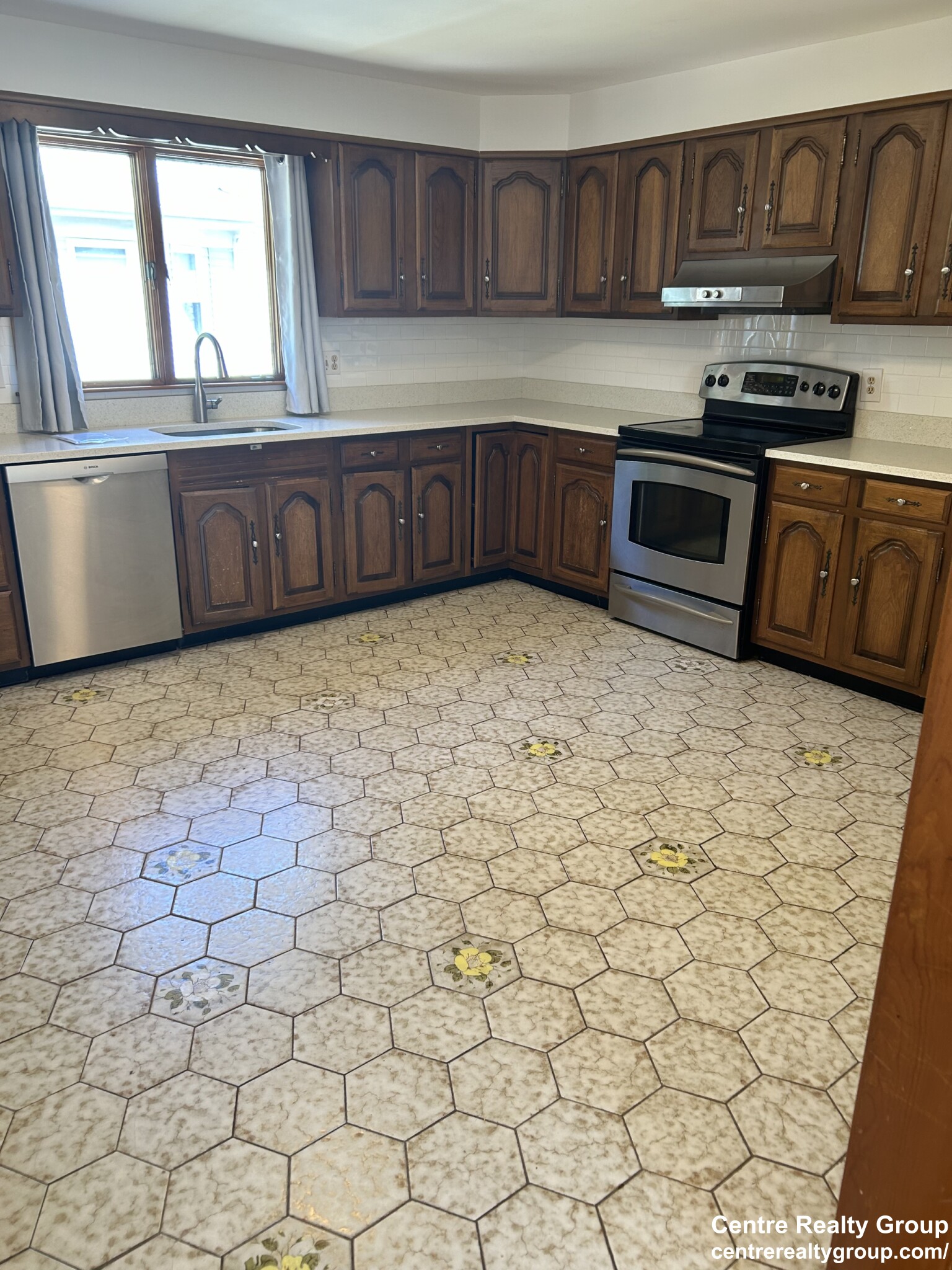 26 Broadway, Nonantum