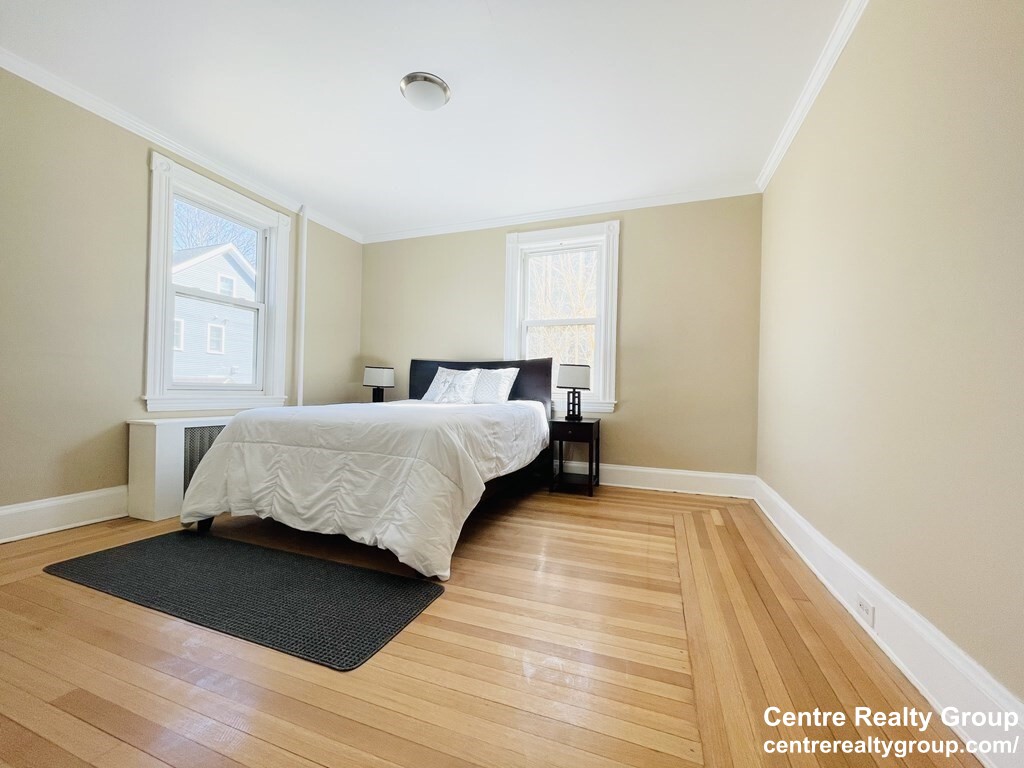 80 Central Ave, Newtonville