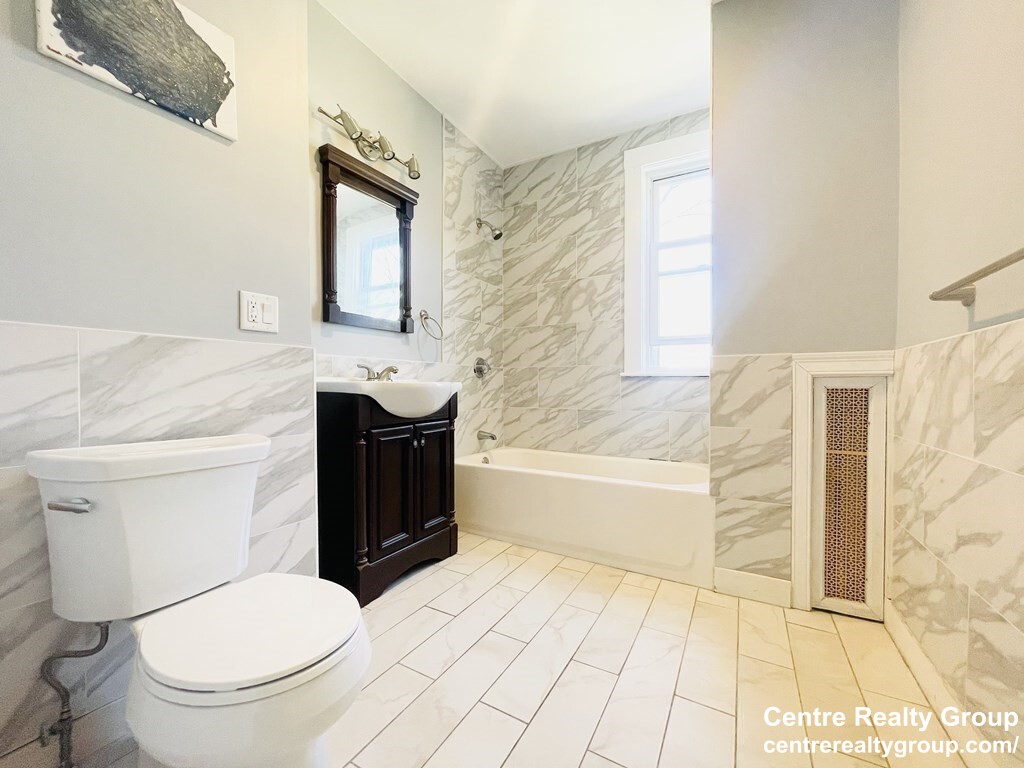 80 Central Ave, Newtonville