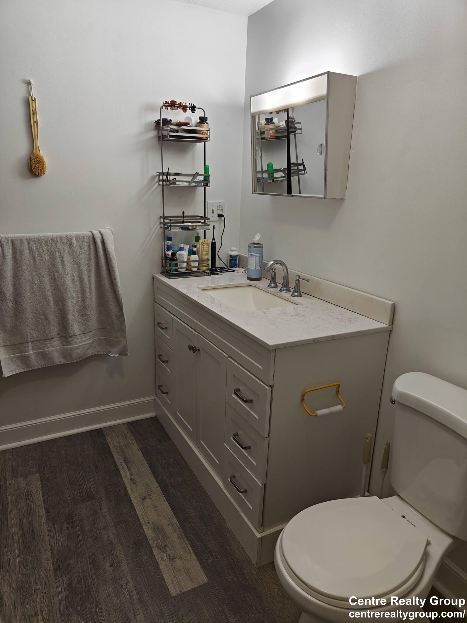 3 Dexter Ave, South Side