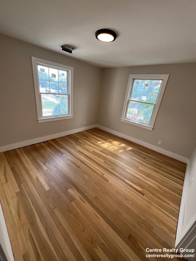 1136 Walnut St, Newton Highlands