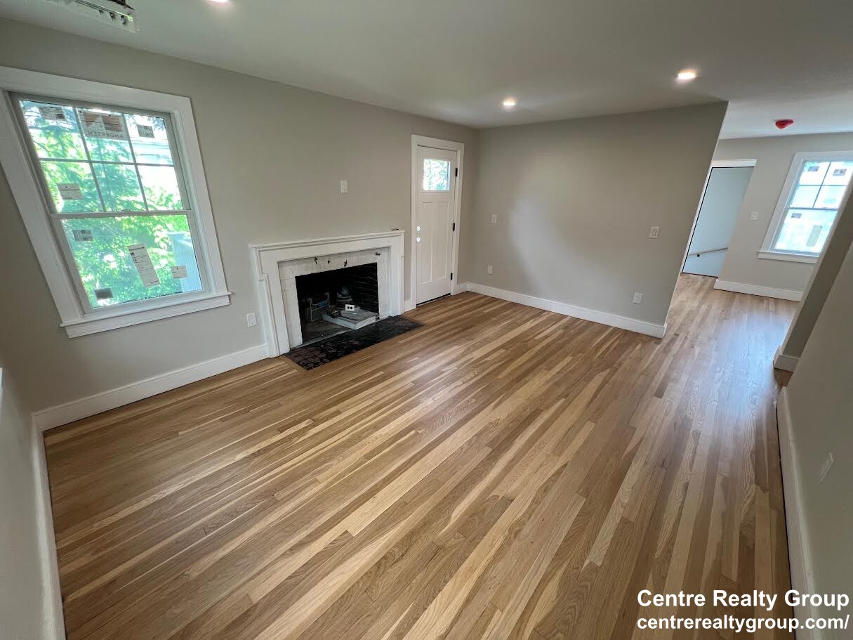 1136 Walnut St, Newton Highlands