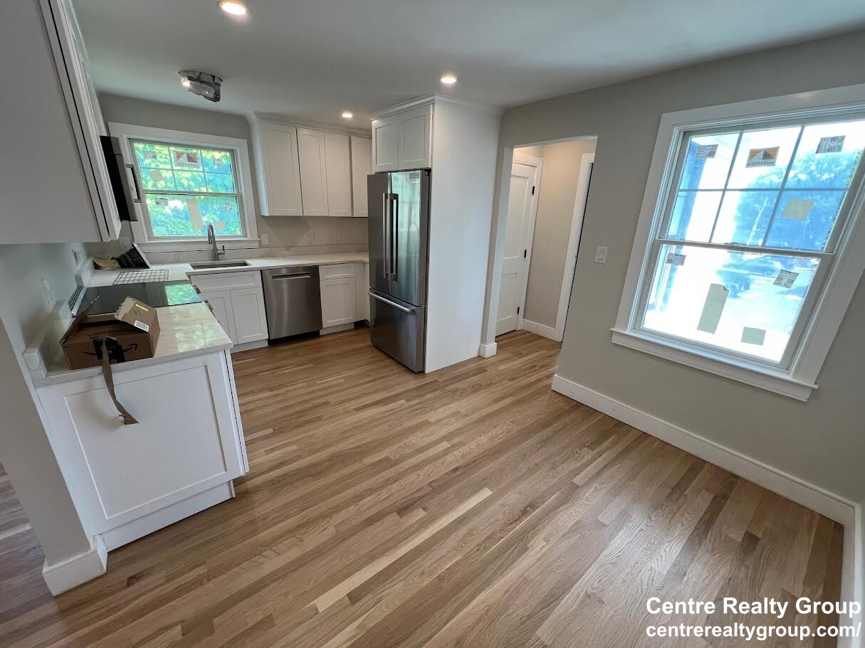 1136 Walnut St, Newton Highlands