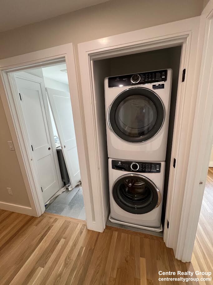 1136 Walnut St, Newton Highlands