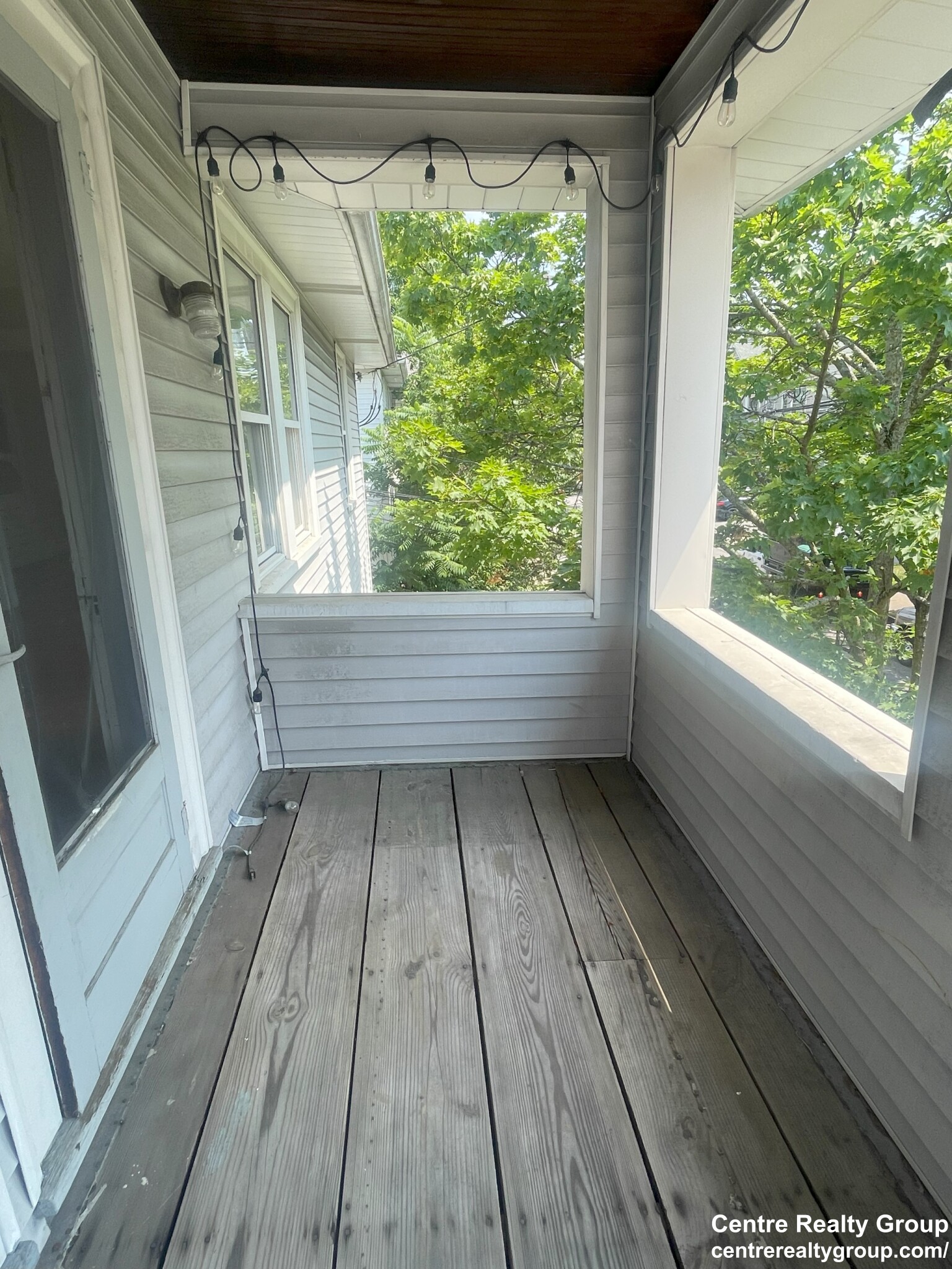 10 Derby St, South Side