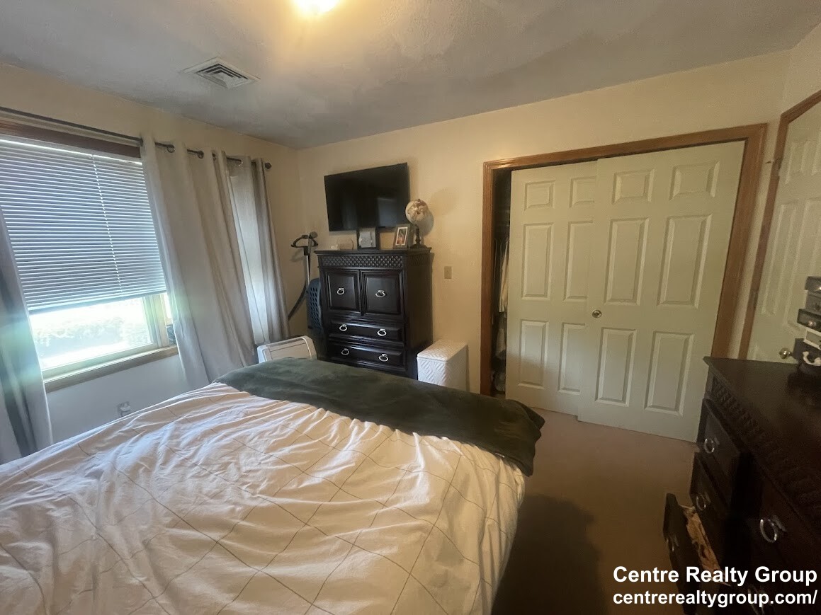 195 Newton St, Waltham