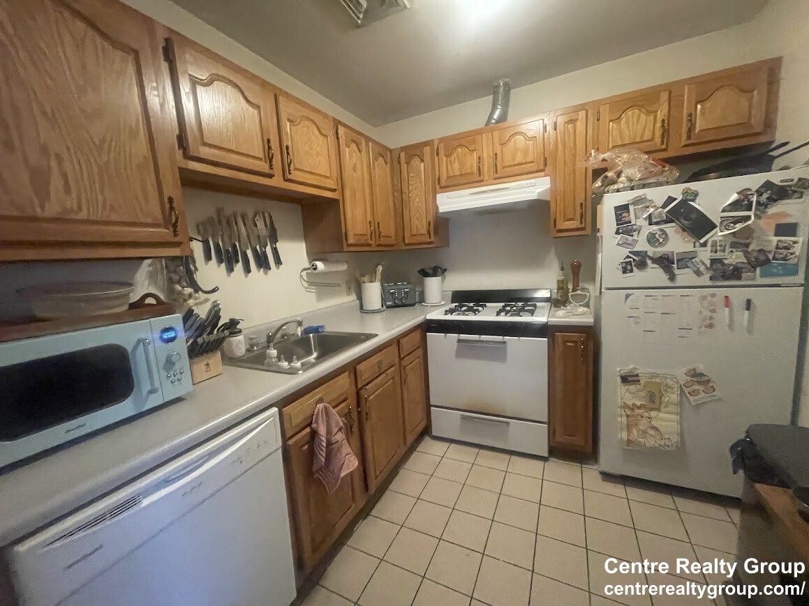 195 Newton St, Waltham