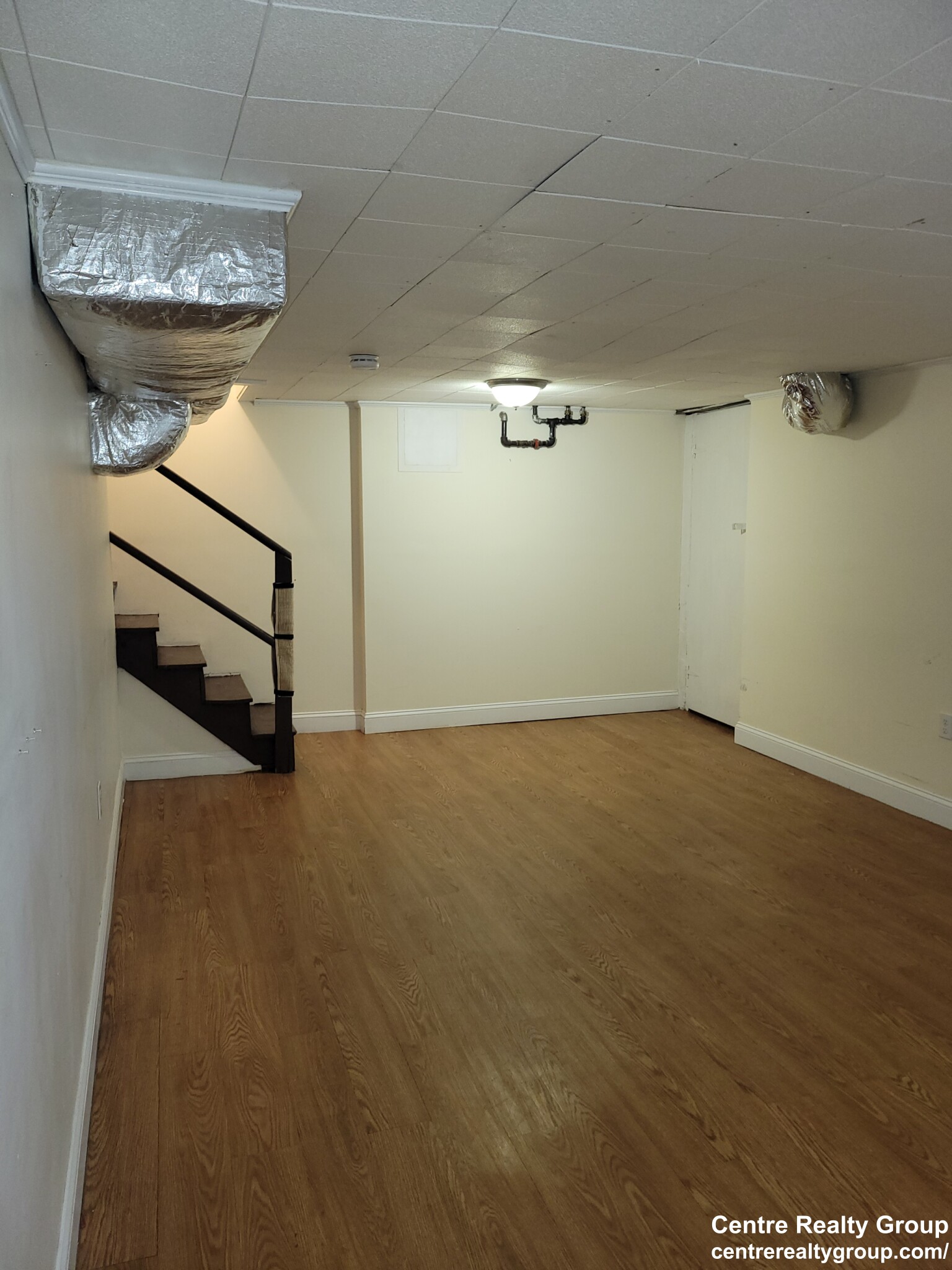 45 Jackson St, Thompsonville