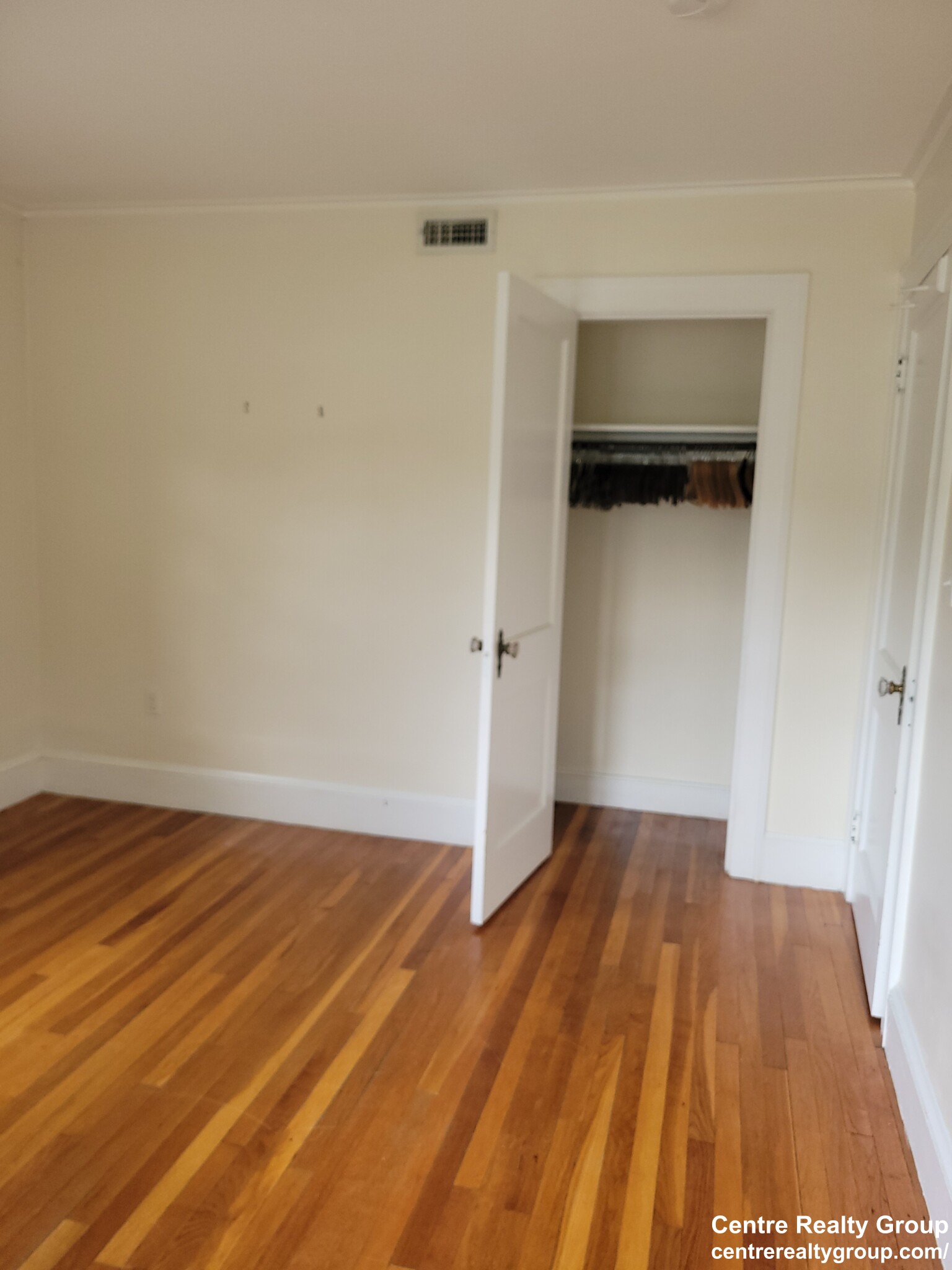 45 Jackson St, Thompsonville